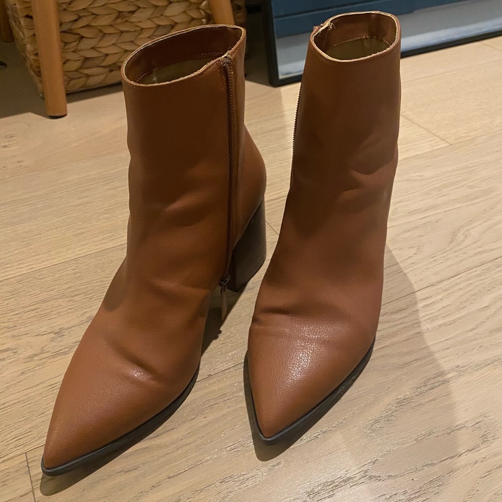 Linea Paolo Block Heel Point Toe Brown Boots - Picture 2 of 5
